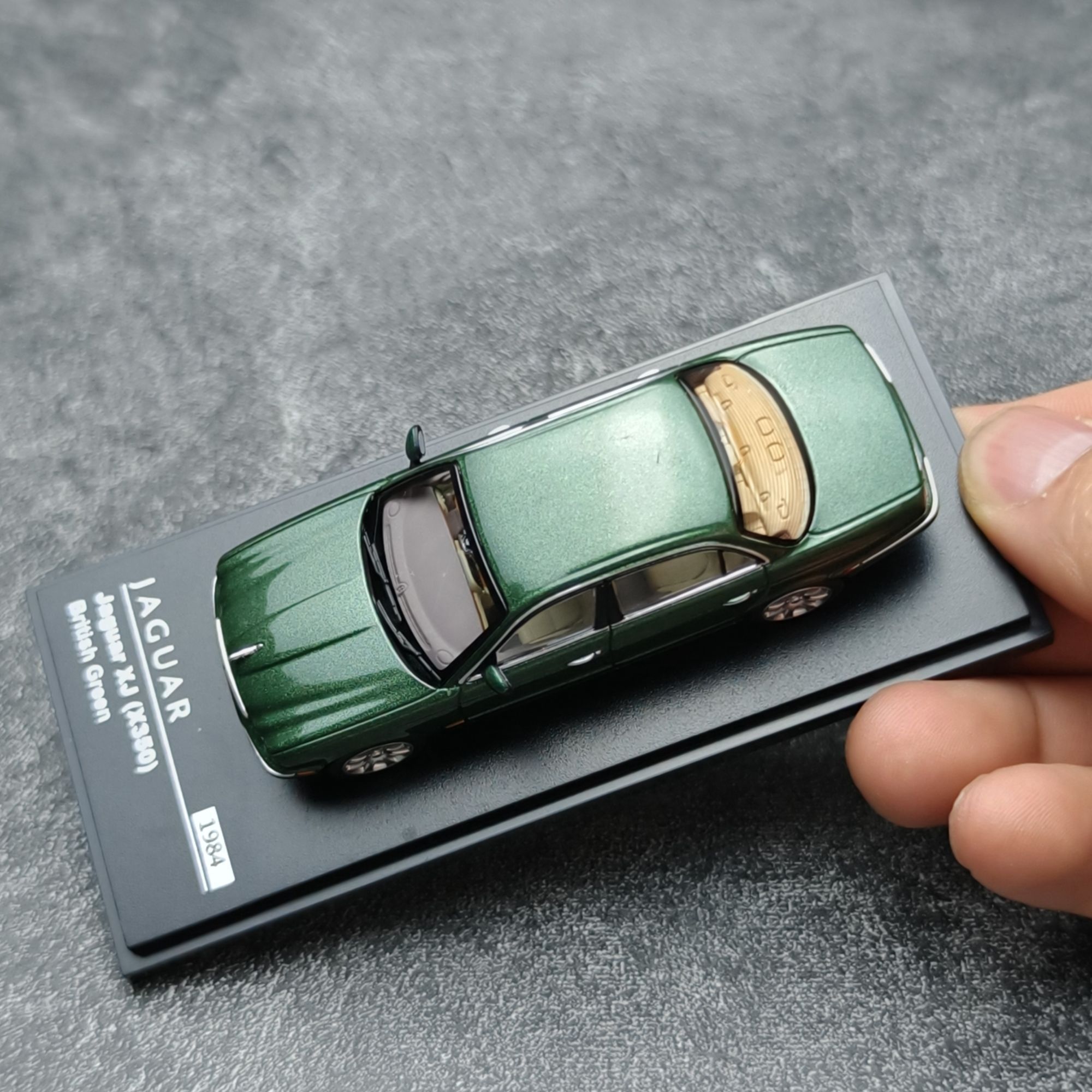 AR BOX Diecast 1:64 Schaal XJ6 - Die Cast Car 1 64 recensie en prijs